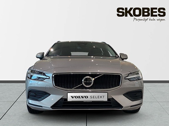Volvo V60 2 of 30