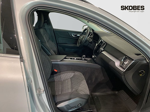 Volvo V60 12 of 30
