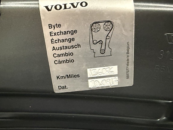 Volvo V40 Cross Country 10 of 25