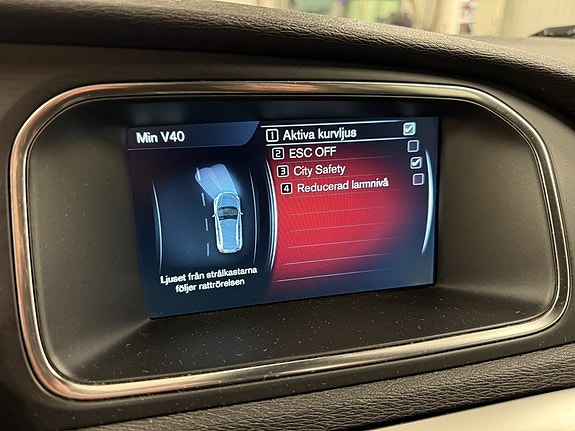 Volvo V40 Cross Country 20 of 25