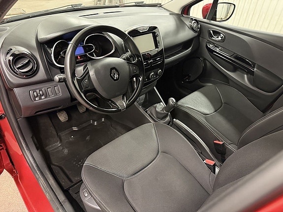 Renault Clio 14 of 21