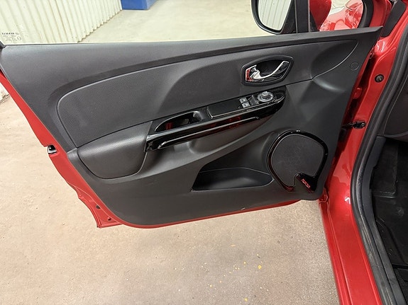 Renault Clio 13 of 21