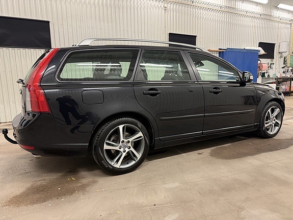 Volvo V50 6 of 21