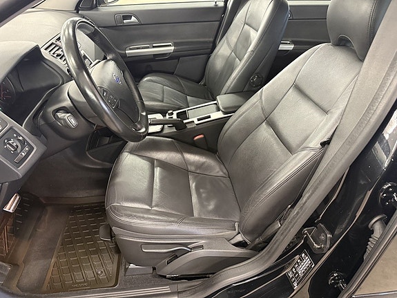 Volvo V50 15 of 21