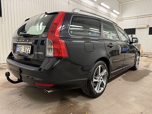 Volvo V50 4 of 21