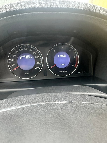 Volvo V70 5 of 7