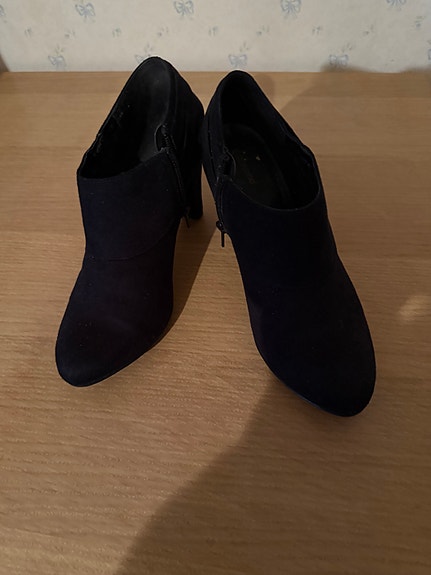 Product image 1 of 4