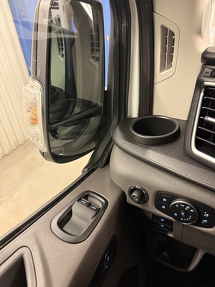 Ford Transit 23 of 23