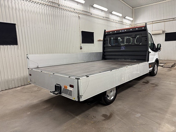 Ford Transit 7 of 23