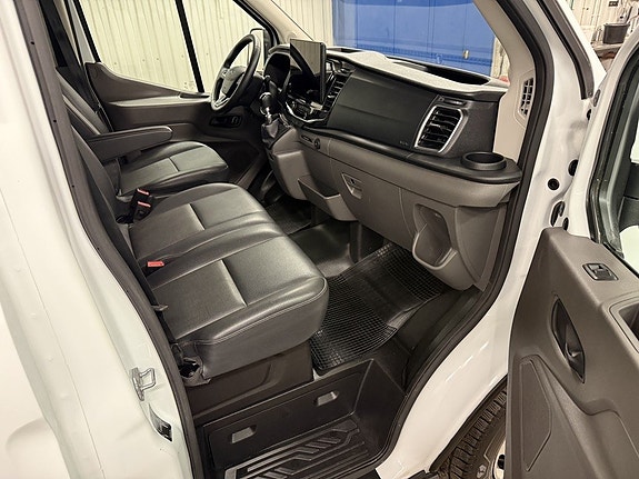 Ford Transit 11 of 23