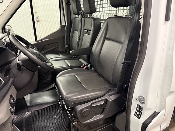 Ford Transit 15 of 23
