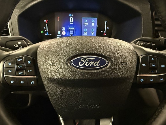 Ford Transit 22 of 23