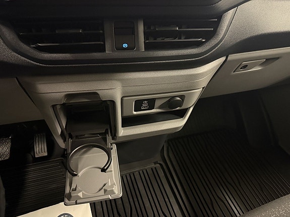 Ford Transit Custom 25 of 27
