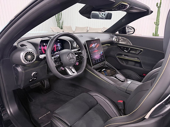 Mercedes-Benz SL63 13 of 30