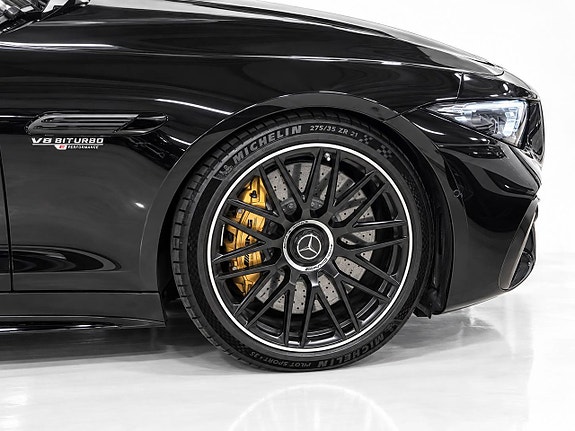 Mercedes-Benz SL63 12 of 30
