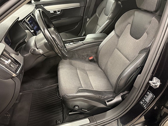 Volvo V90 Cross Country 15 of 26