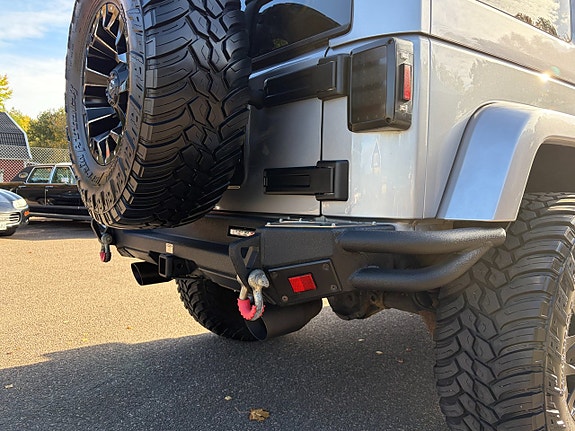 Jeep Wrangler Unlimited 13 of 26