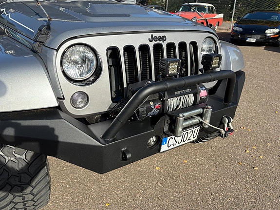 Jeep Wrangler Unlimited 8 of 26