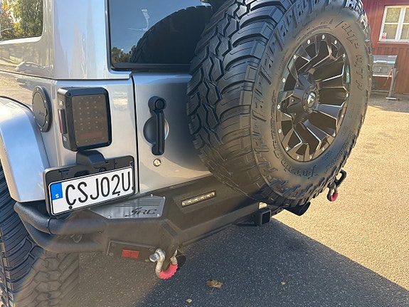Jeep Wrangler Unlimited 14 of 26