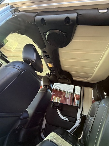 Jeep Wrangler Unlimited 21 of 26