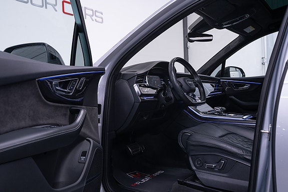 Audi SQ7 11 of 30
