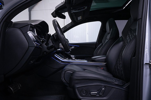 Audi SQ7 14 of 30