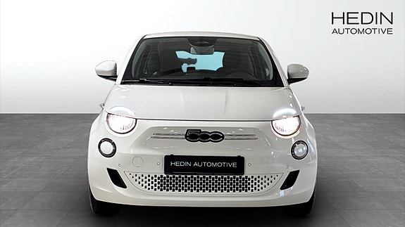 Fiat 500e 8 of 12