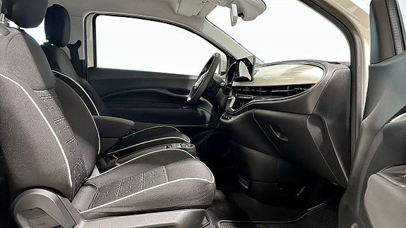 Fiat 500e 3 of 12