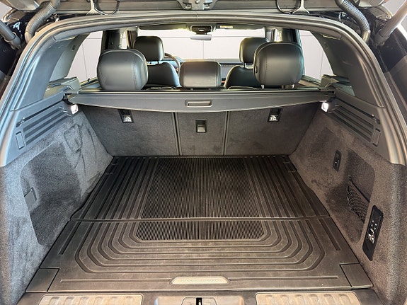 Land Rover Range Rover Sport 17 of 28