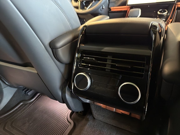 Land Rover Range Rover Sport 25 of 28
