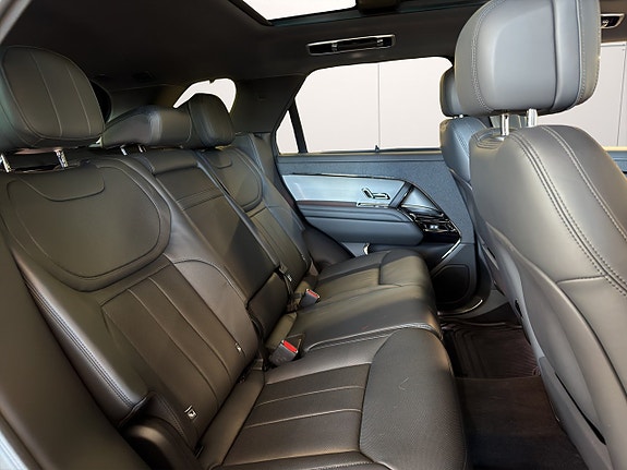 Land Rover Range Rover Sport 14 of 28