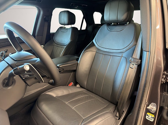 Land Rover Range Rover Sport 10 of 28
