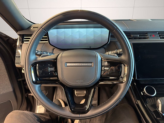 Land Rover Range Rover Sport 12 of 28