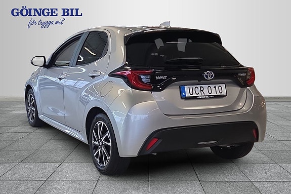 Toyota Yaris 6 of 14