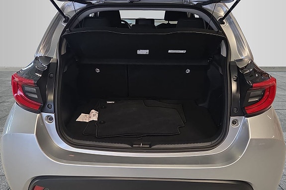 Toyota Yaris 9 of 14