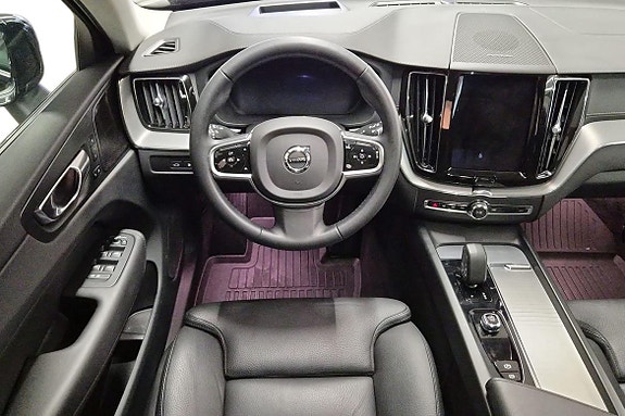 Volvo XC60 12 of 23
