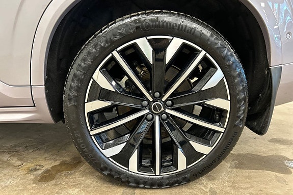 Volvo XC90 18 of 30