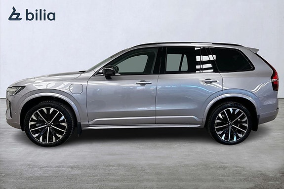 Volvo XC90 4 of 30