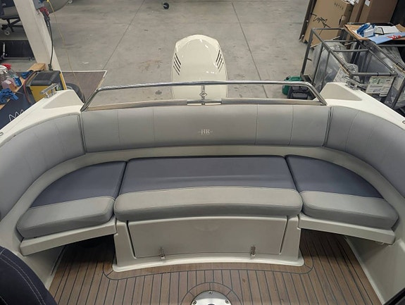 HR 630 WA & Evinrude E-tec 150 HK -2012 4 of 12