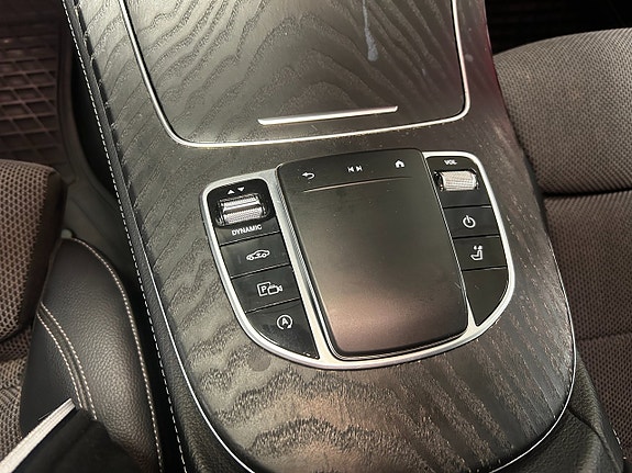 Mercedes-Benz E 220 d 17 of 30