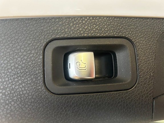 Mercedes-Benz E 220 d 27 of 30