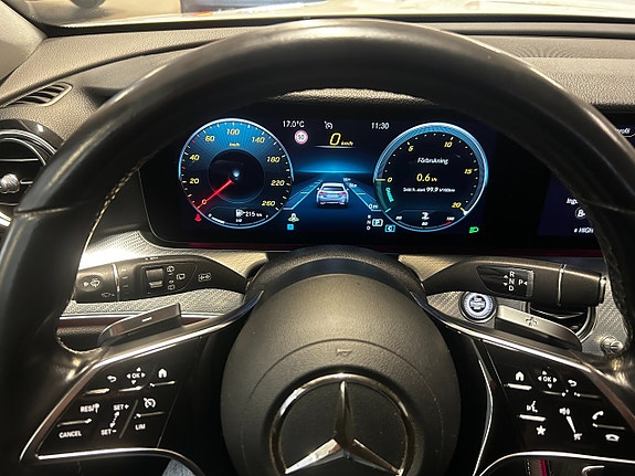 Mercedes-Benz E 220 d 23 of 30