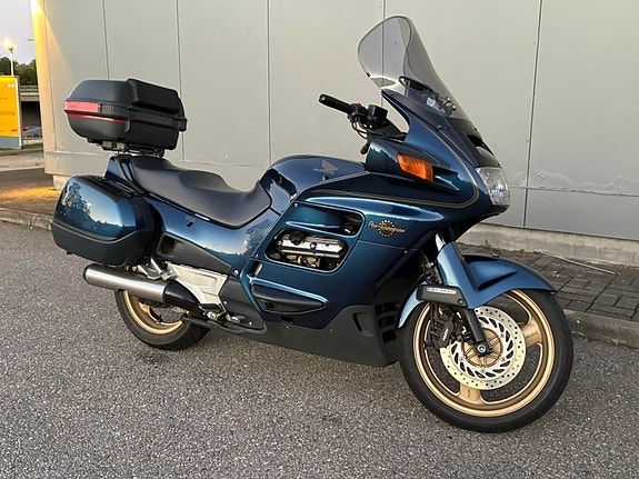 Honda ST1100 Pan-European, Besiktad , CarPlay , Nya däck 4 of 14