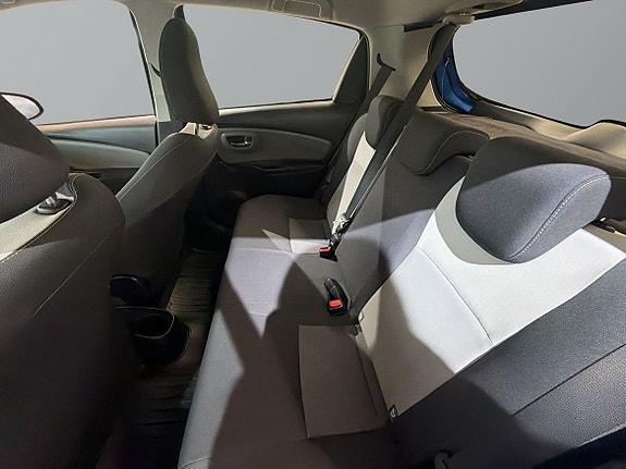 Toyota Yaris 8 of 20