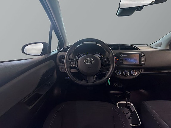 Toyota Yaris 10 of 20