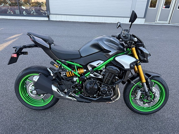 Kawasaki Z900 SE - 2027 - Köp Online 2 of 13