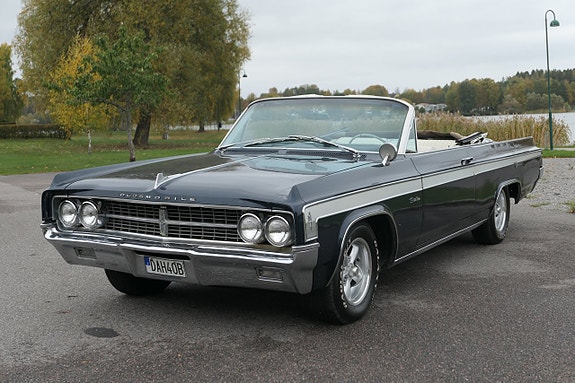 Oldsmobile Starfire