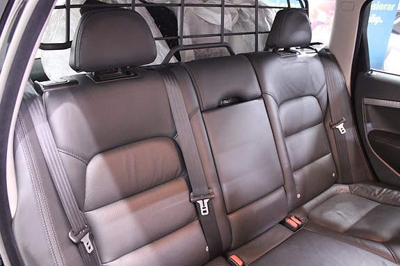 Volvo XC70 17 of 28