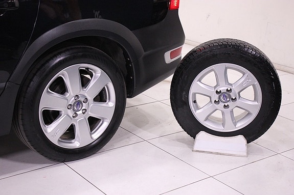 Volvo XC70 21 of 28