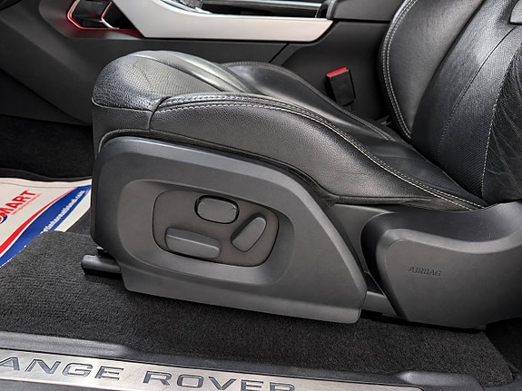 Land Rover Range Rover Evoque 13 of 23